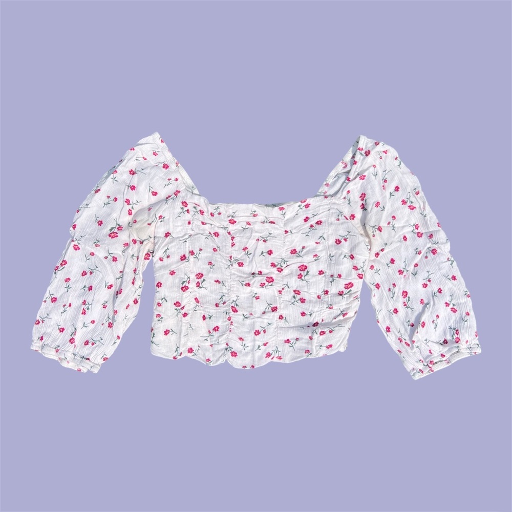 PACSUN PINK FLORAL RUNCHED WHITE TOP (XS/S)
